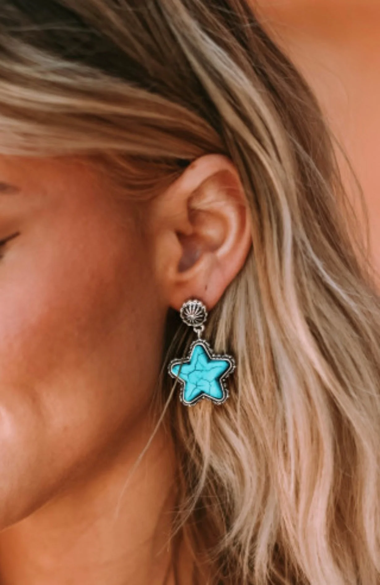 Western style star earring